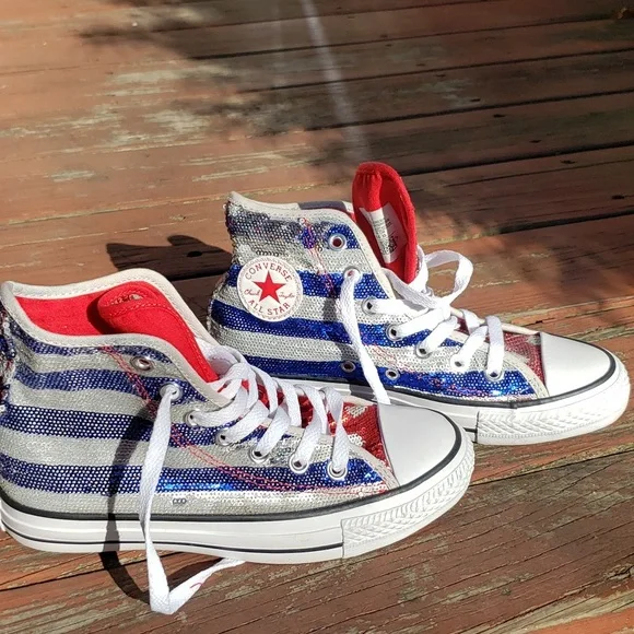 Women's converse chuck Taylor patriotic sequin sneakers . Size 6 - Picture 2 of 8